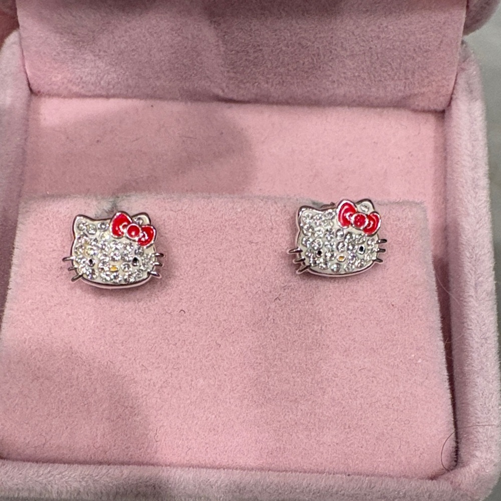 Sanrio Hello Kitty Sterling Silver & Crystal Stud Earrings firm